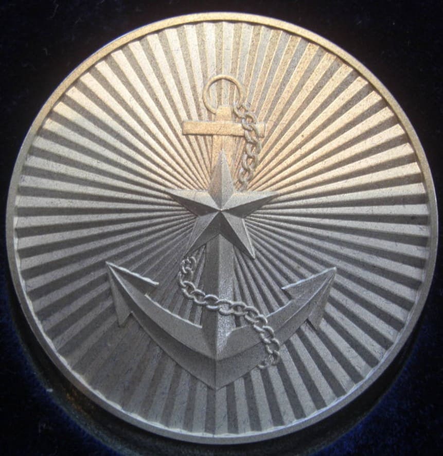 Greater East Asia War Commemorative  Table Medal 大東亜戦争従軍記念牌.jpg