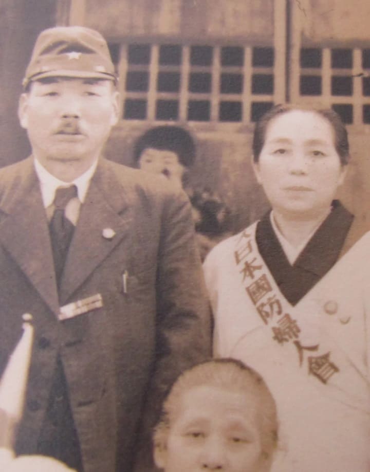 Greater Japan Women's Patriotic Association Badge in Photo.jpg