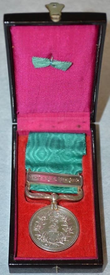 Green Ribbon Medal of Honour awarded in 1929.jpg
