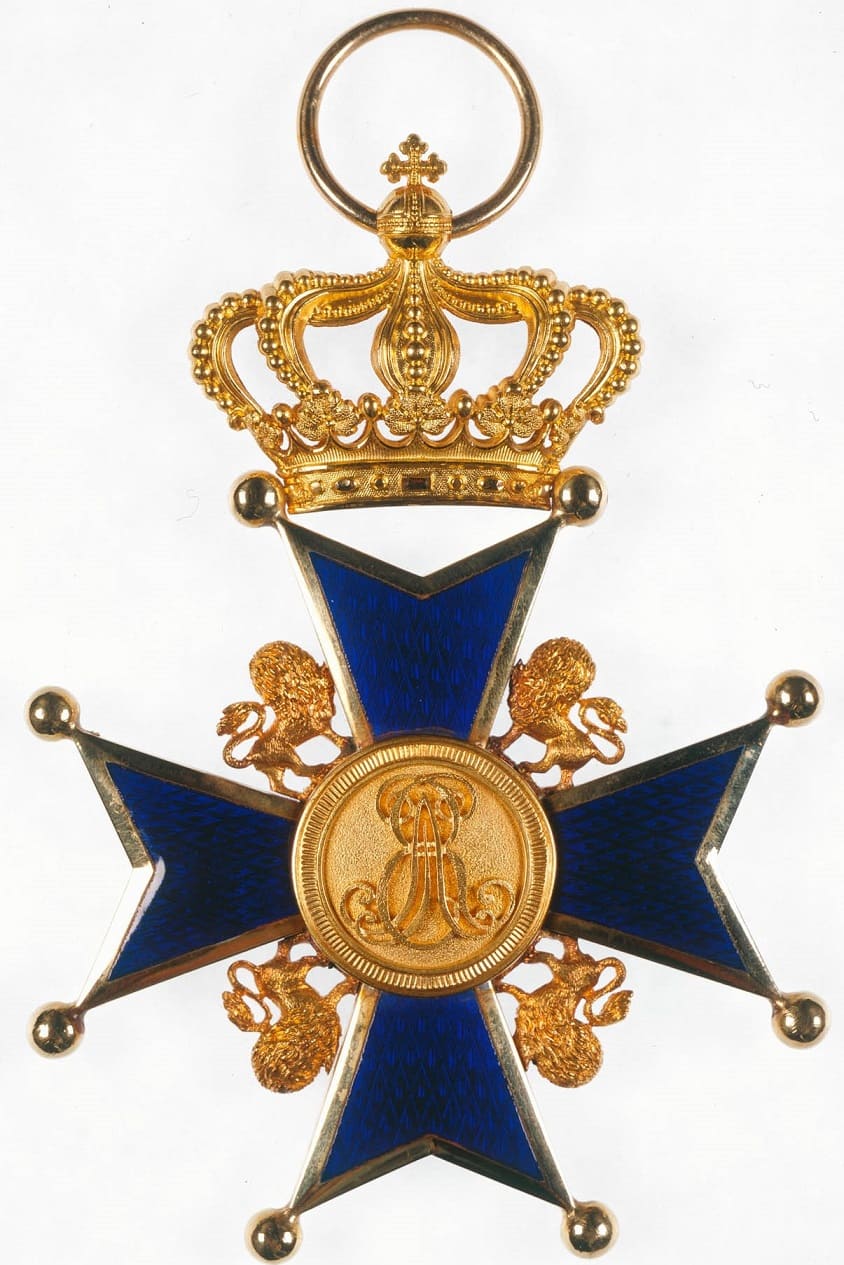 Hannover Order of Saint George from the Royal Collection.jpg