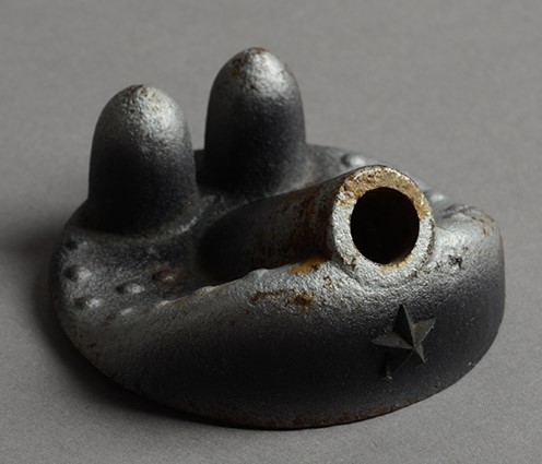 IJA Army Cannon-shaped  Pen Stand.jpg