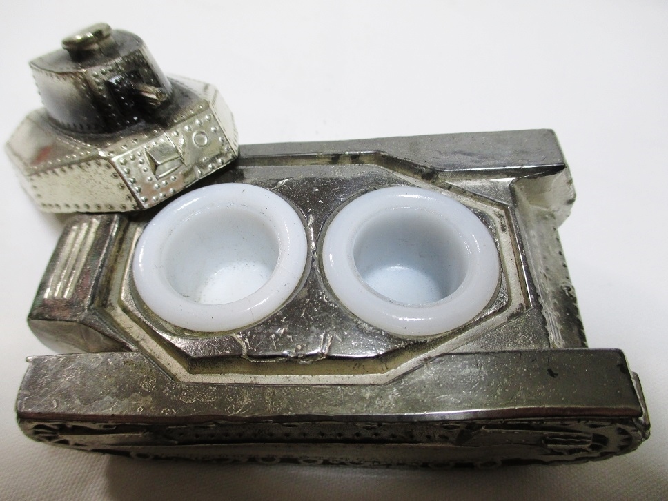 IJA Type 95 Light Tank Inkwell.jpg
