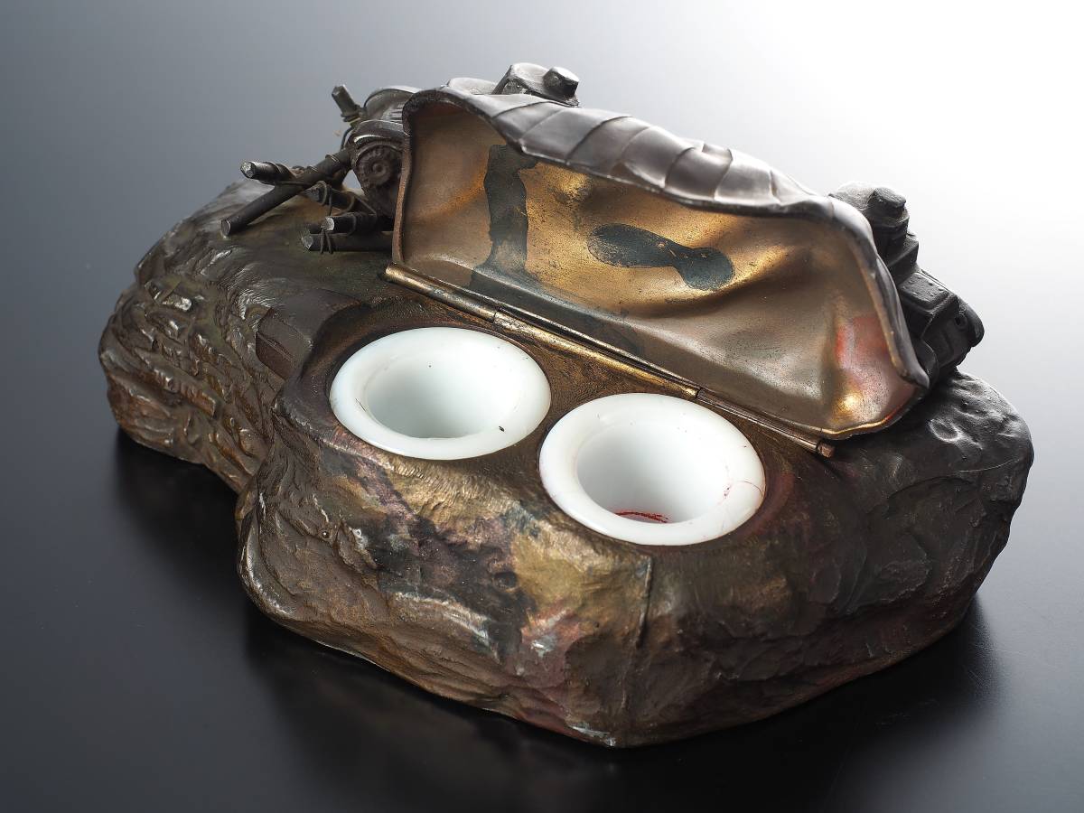 IJA Type 95 Tanks Inkwell.jpg