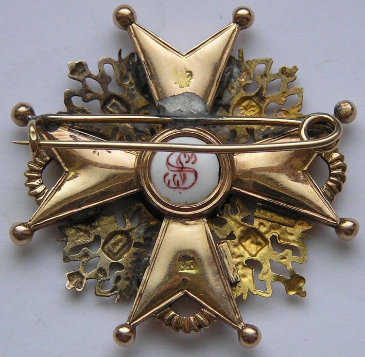 IK-made 3rd class  Saint Stanislaus order brooch.jpg