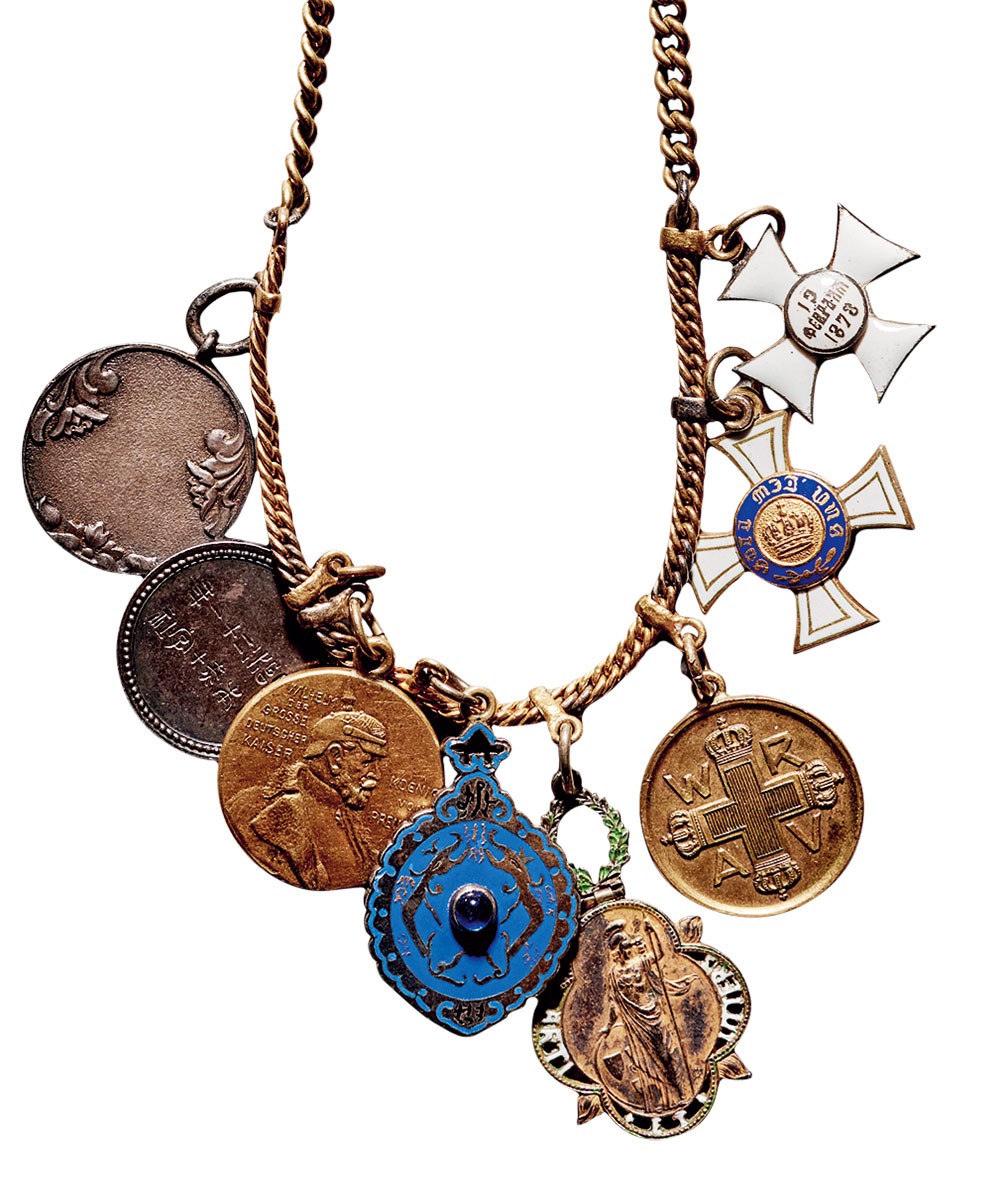 Imperial Germany Miniature Groups with Japanese Orders and Medals-.jpg