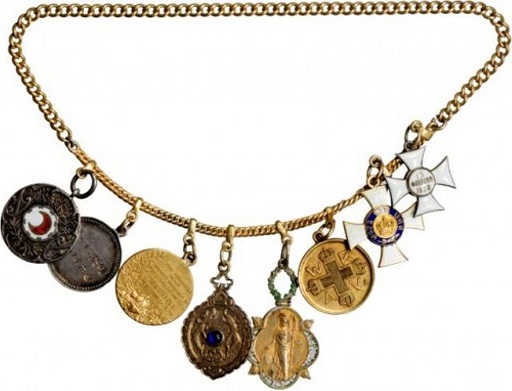 Imperial Germany Miniature Groups with Japanese Orders and Medals---.jpg