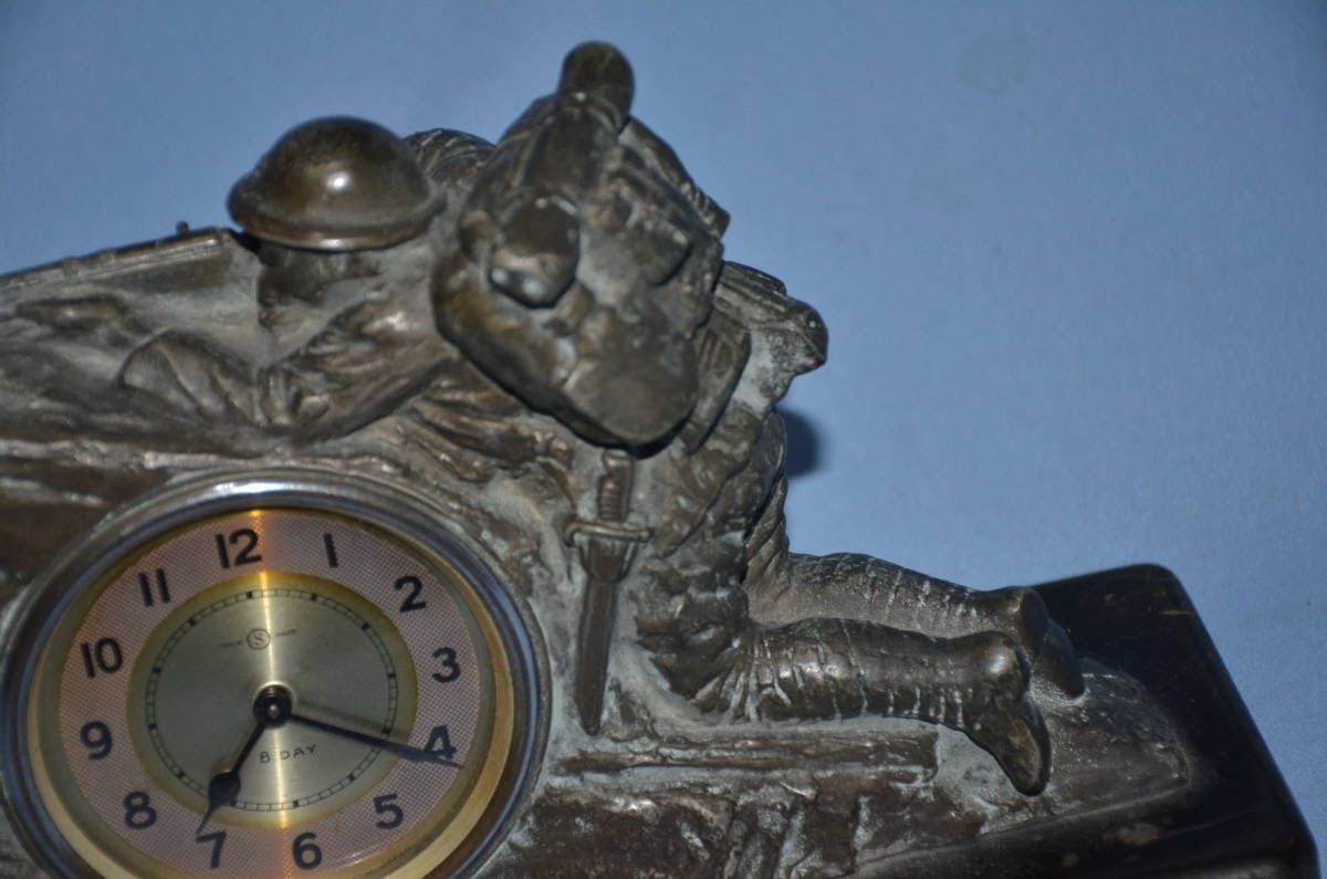 Imperial  Japanese Army Shooting Soldier Table Clock.jpg