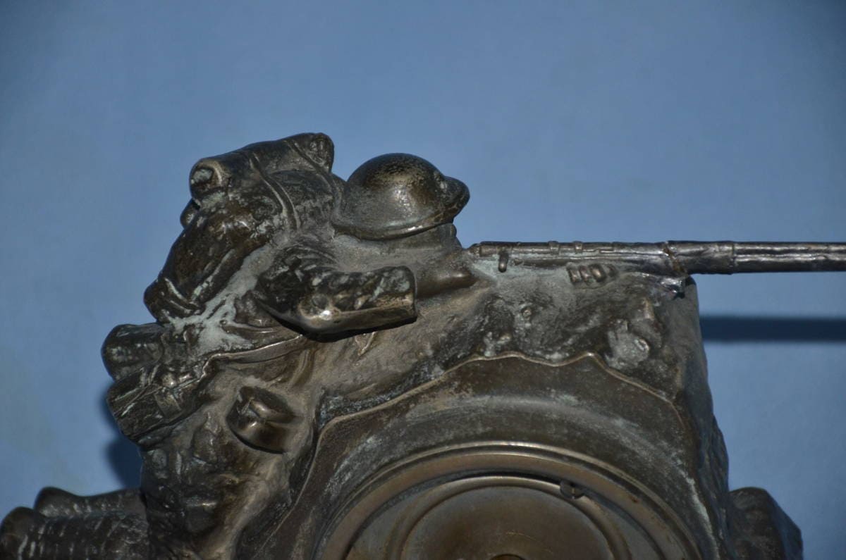 Imperial Japanese Army  Shooting  Soldier Table Clock.jpg