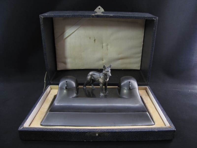 Imperial Military Dog Association Taiwan Branch Inkwell.jpg