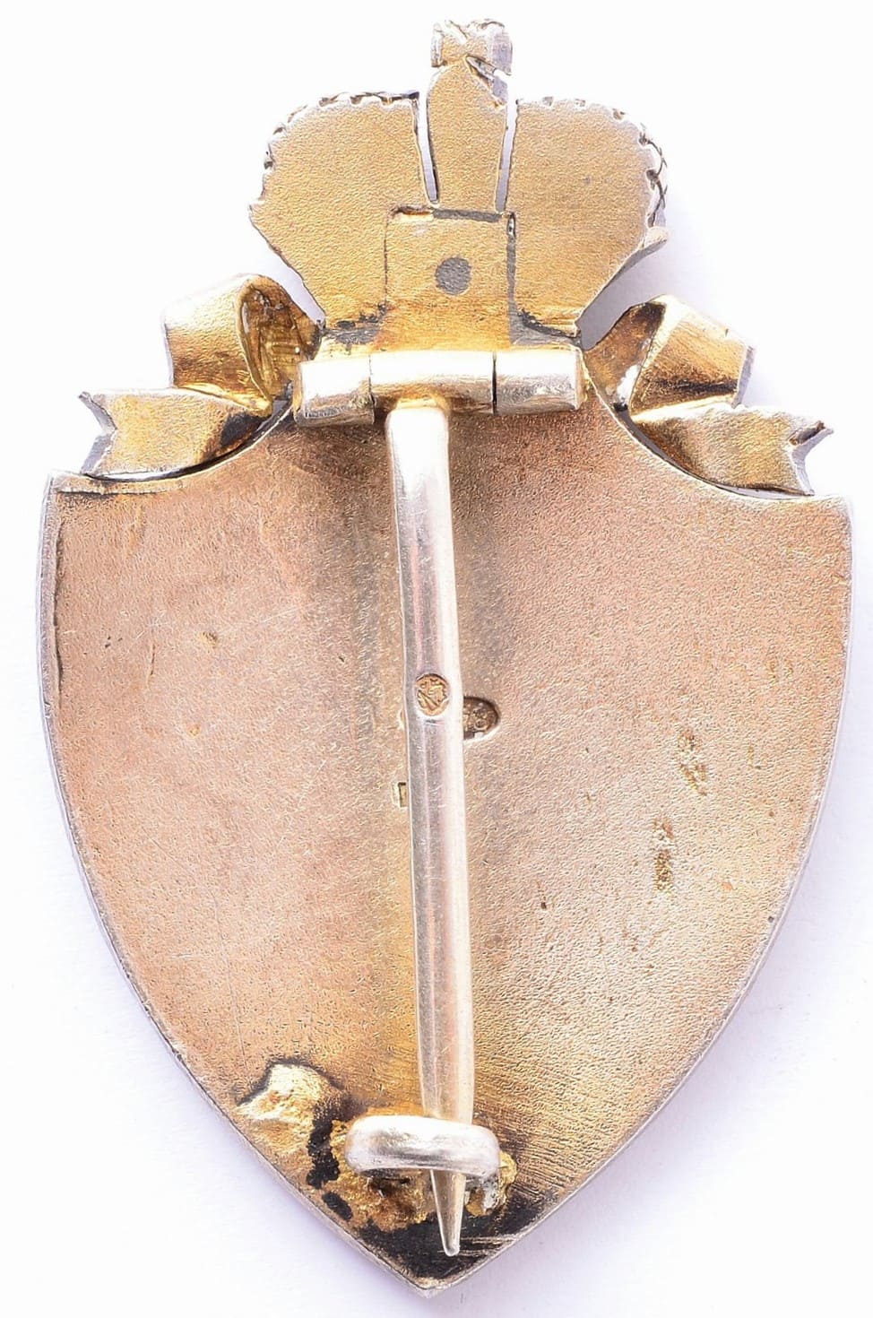 Imperial  Russian Red Cross Society Badge marked ИЛ.jpg