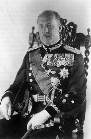 Ivor Thord-Gray.jpg