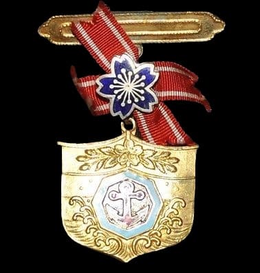 Japan Seafarers Relief Association Female Version of Special Lifetime Member Badge.jpg