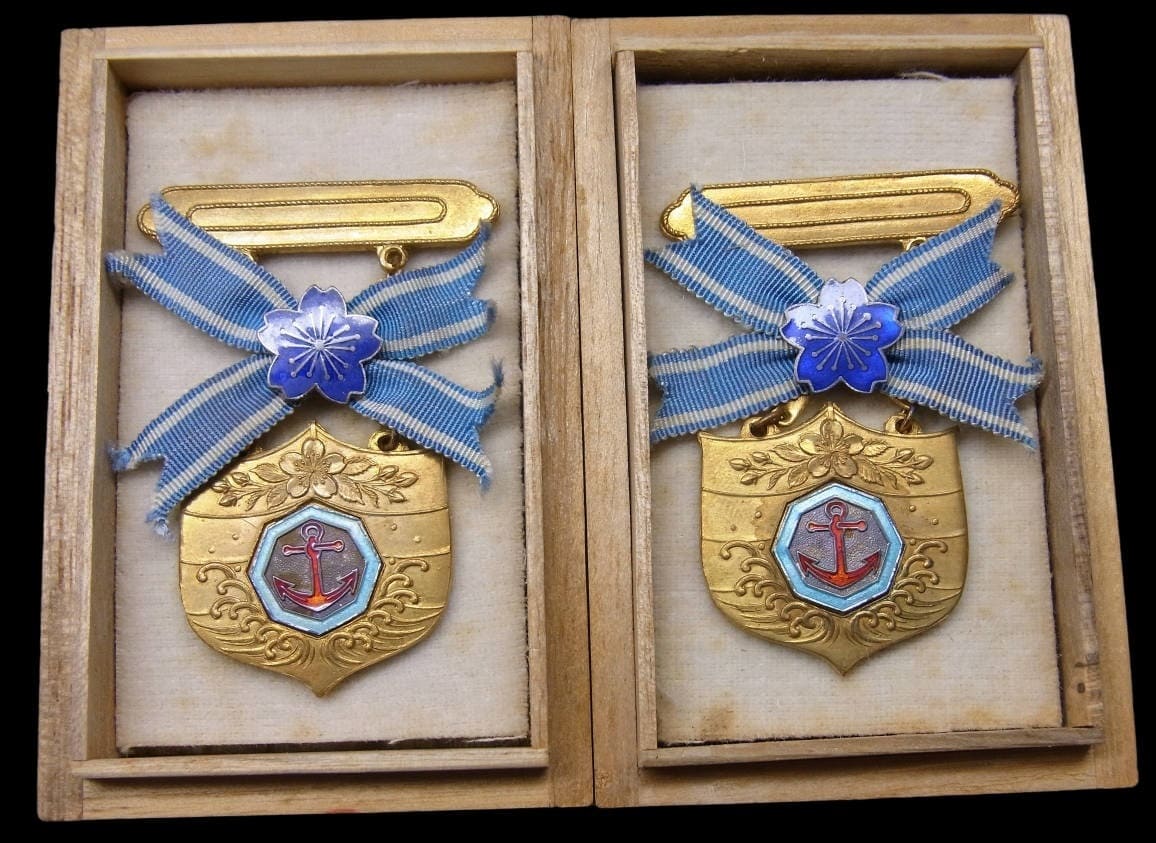 Japan Seafarers Relief Association Male Version of   Special Lifetime Member Badge.jpg