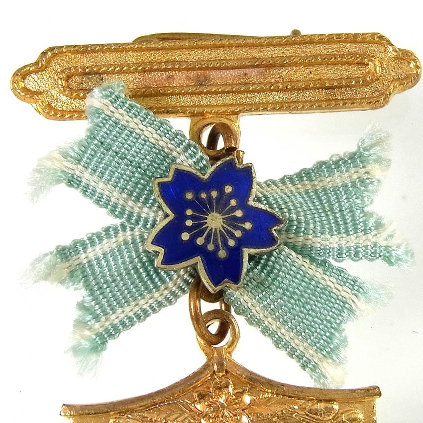Japan Seafarers Relief Association Male Version of Special Lifetime Member  Badge.jpg
