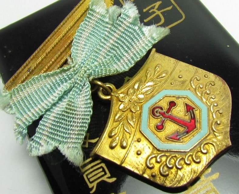 Japan  Seafarers  Relief Association Male Version of Special Membership Badge.jpg
