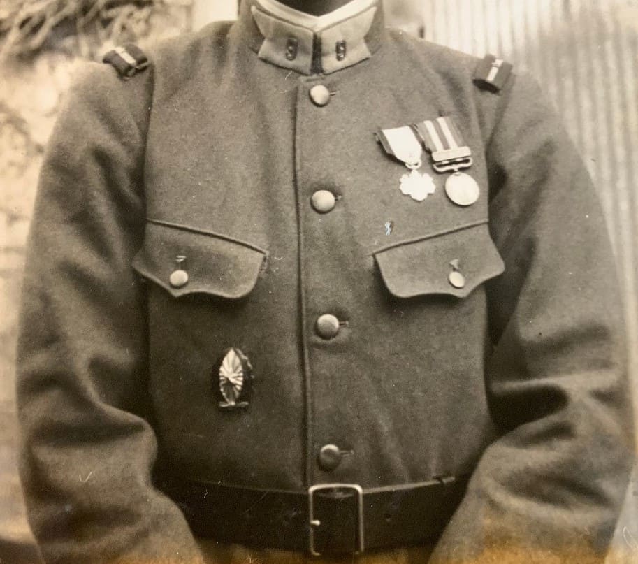 Japanese Army Pilot Badge in Photo.jpg