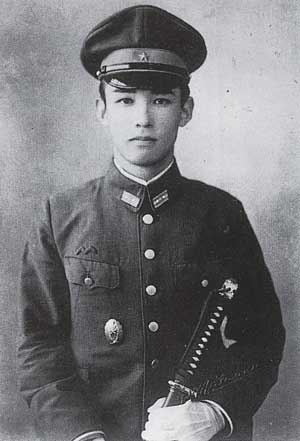 Japanese Army Pilot Badge in Photo.jpg