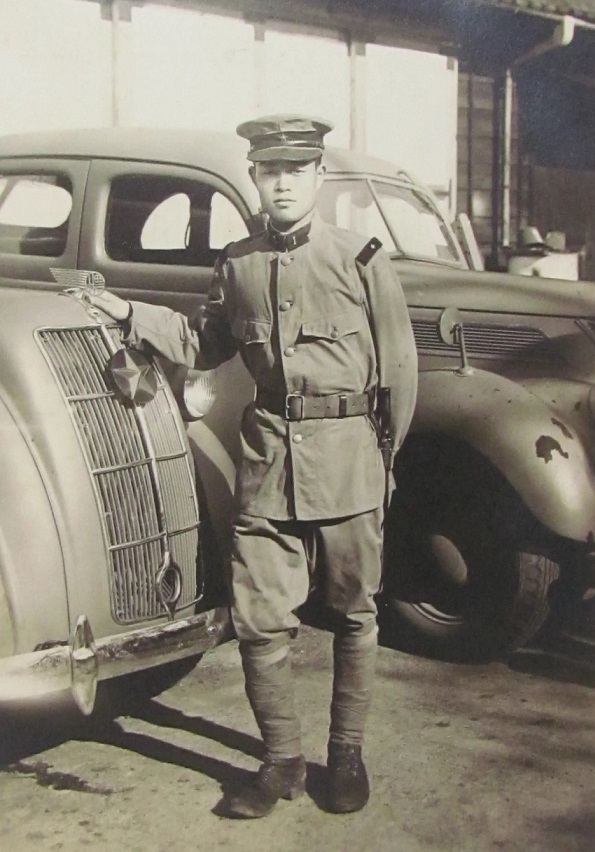 Japanese Army  Vehicle Emblem  for Radiator.jpg