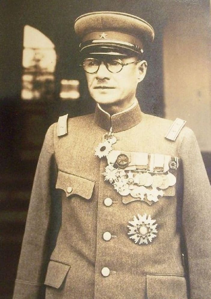 Japanese Lieutenant  General.jpg