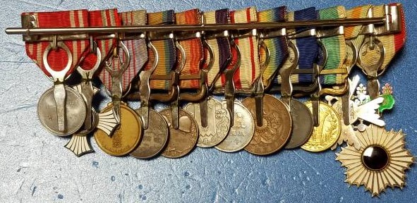 Japanese medal bar  ..jpg