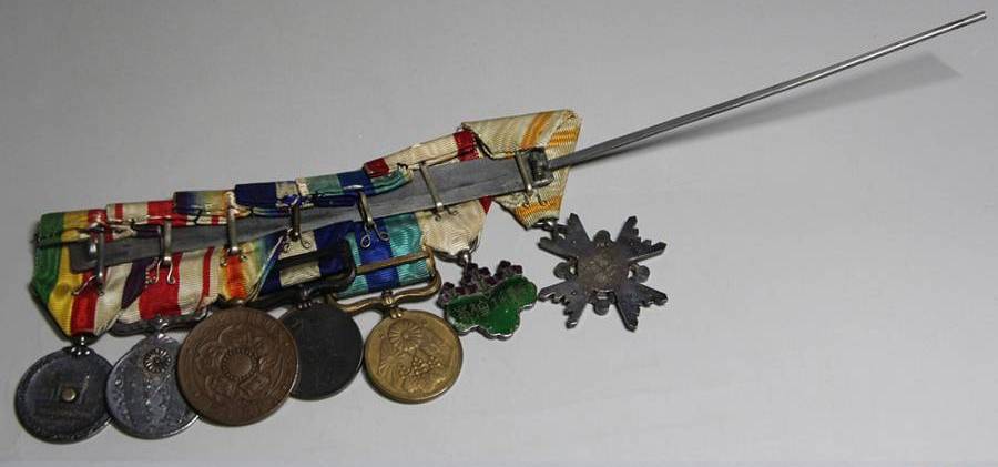 Japanese medal bar..jpg