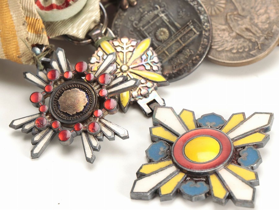 Japanese Medal  bar with Manchukou Census Medal.jpg