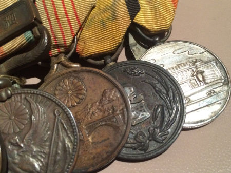 Japanese medal bar with Orden del Mérito Militar -.jpg