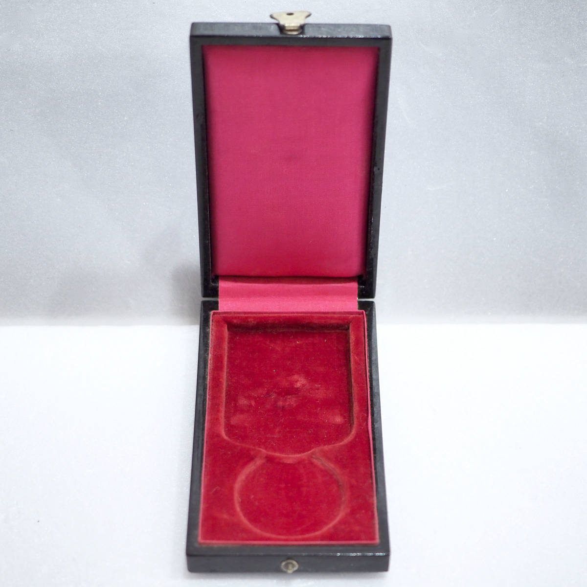 Japanese  Medal  with mark M.jpg