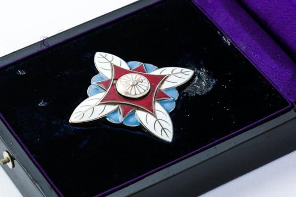 Japanese  National Railways Distinguished Service Badge.jpg