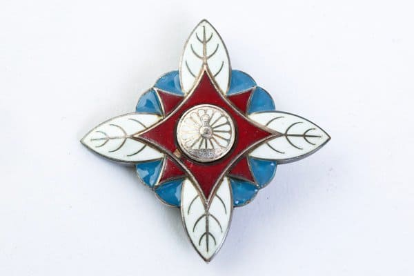 Japanese National Railways Distinguished Service Badge.jpg