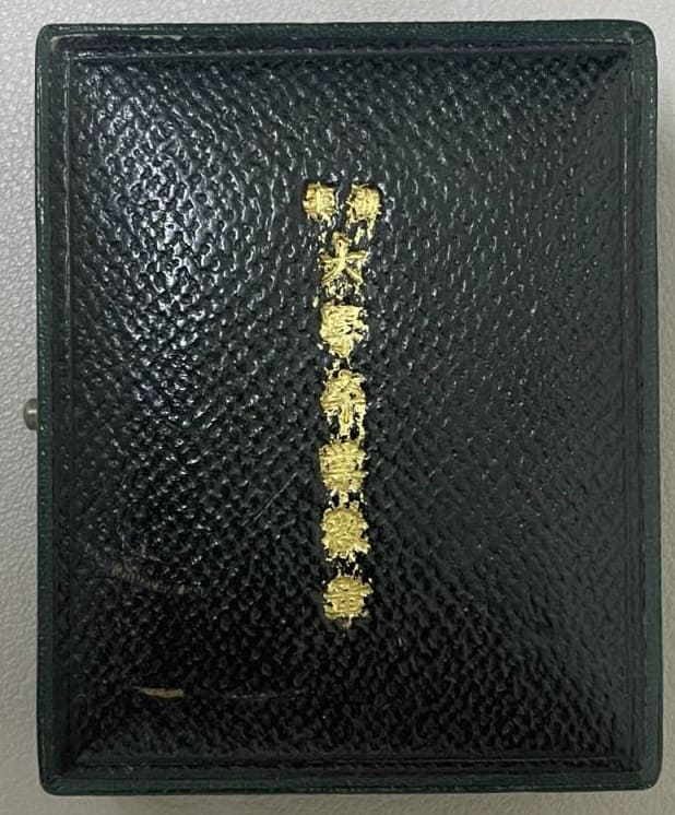 Japanese  Naval  Academy Graduation Badge with Slotted Rays.jpg