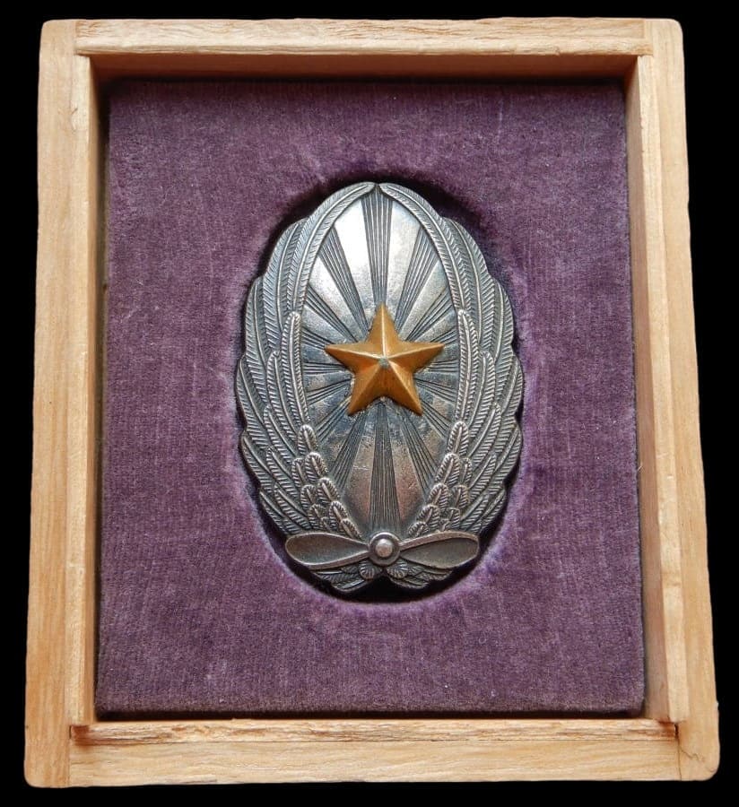 Japanese Officer's Pilot Badge Made in  Silver.jpg