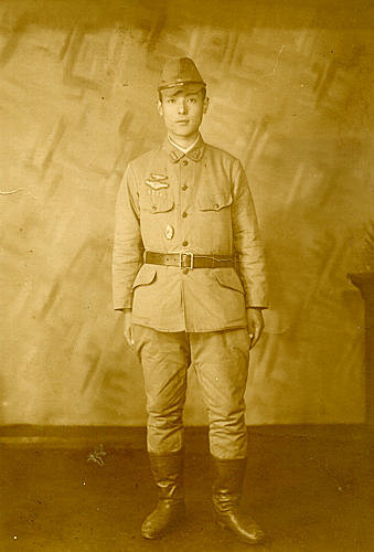 Japanese Pilot Badge.jpg