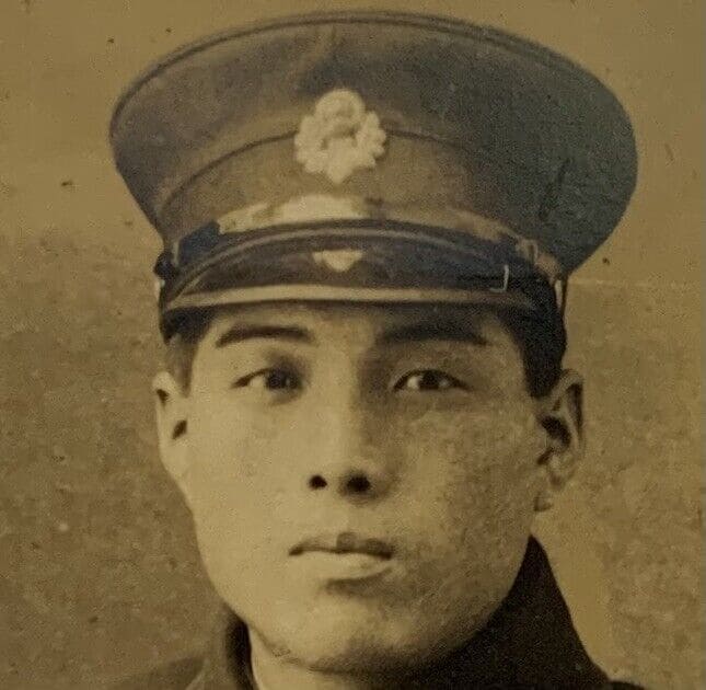 Japanese Railway Worker  Insignia.jpg