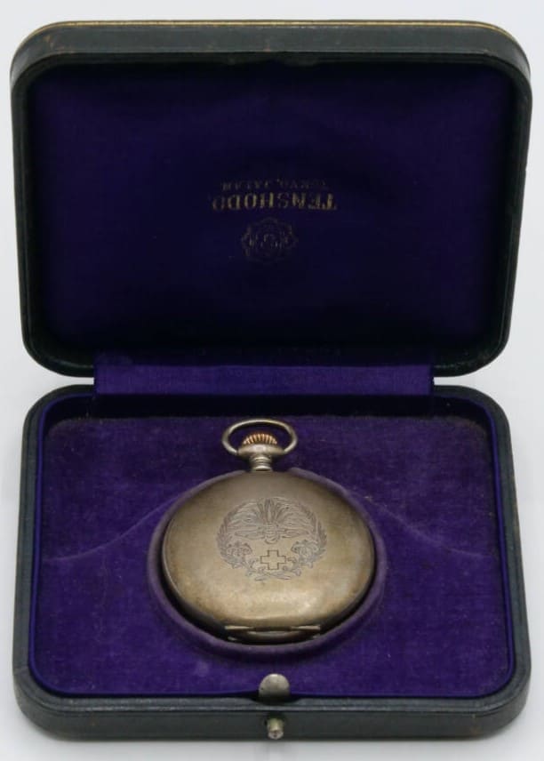 Japanese Red Cross Society  1904-05 War Relief Commemorative Case.jpg