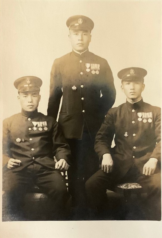 Japanese Submariner Badge in Photo.jpg