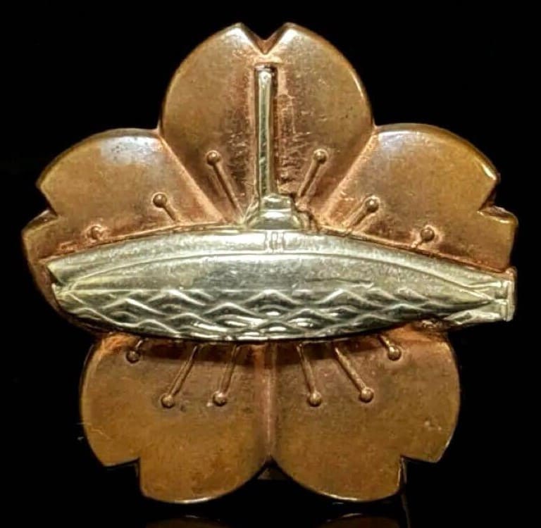 Japanese Submariner Badge Replica.jpg