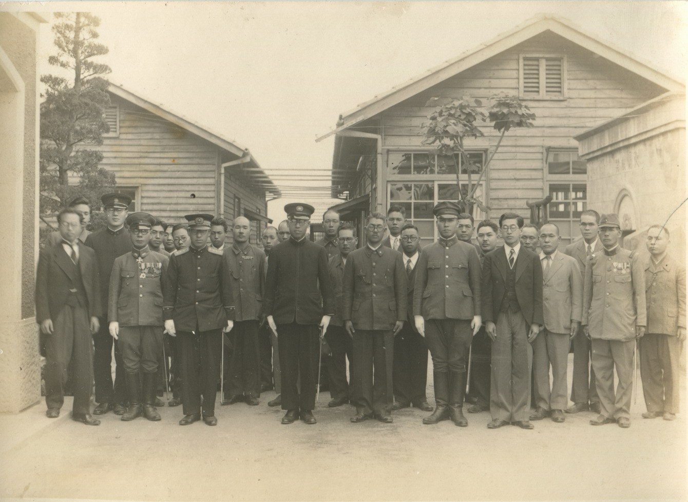 Japanese Wound Badge Photo-.jpg