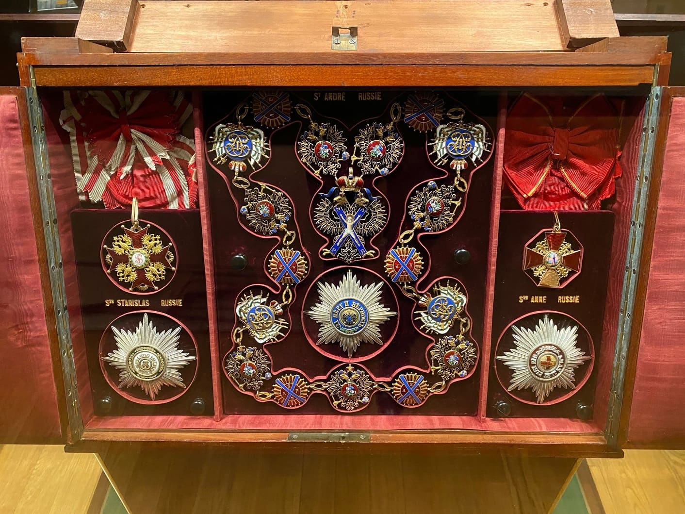 Jean-Baptiste Philibert Vaillant awards.jpg
