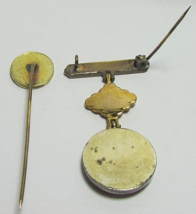 Jingū Service  Foundation Badge 神宮奉斎会章.jpg