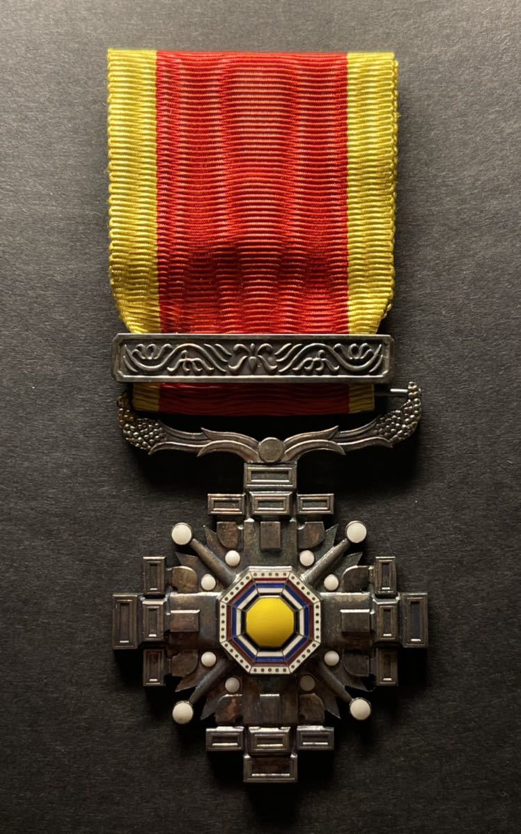 勲八位柱国章 -.jpg