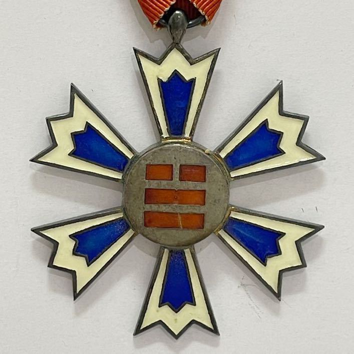 大韓帝国勲功五等八卦勲章.jpg