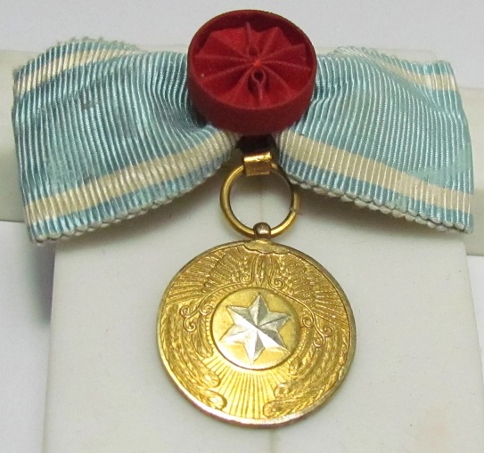 帝国軍人後援会  特殊会員徽章.jpg