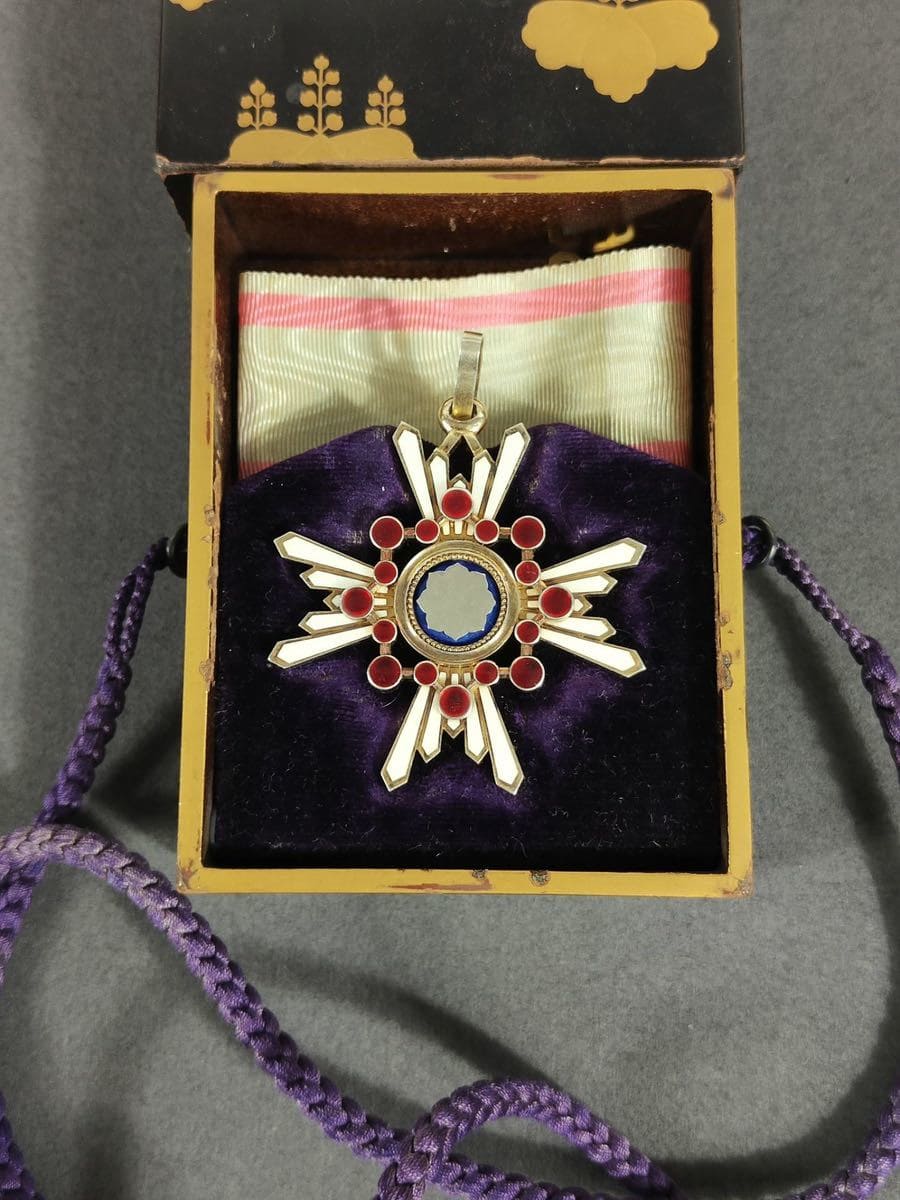 勲三等瑞宝章 勲章 ..jpg