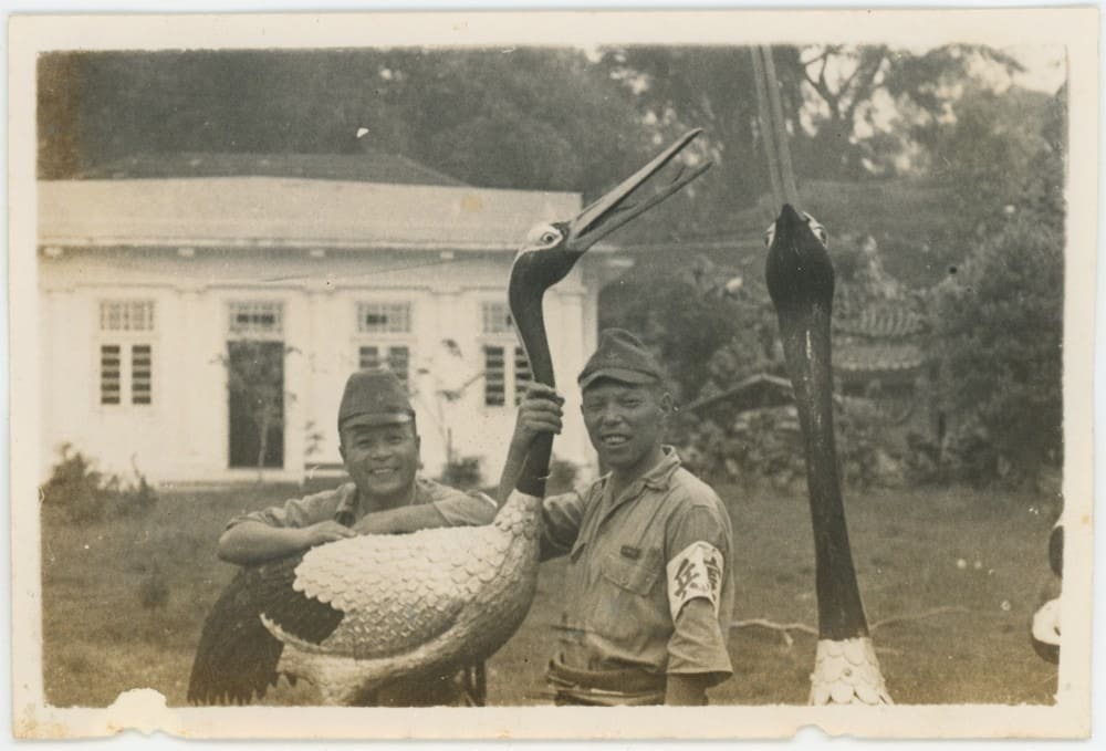 Kempeitai Troops Bird Statues Singapore c.1942.jpeg
