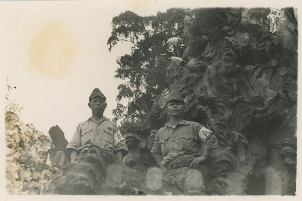 Kempeitai Troops in Garden Singapore c.1942.jpeg