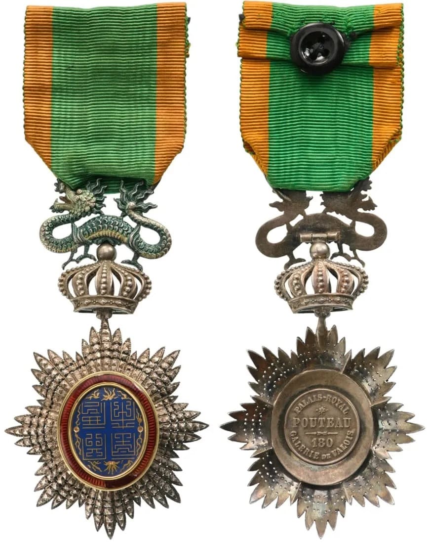 Knight's Cross, 5th Class Order of the Dragon of Annam made by Pouteau.jpg