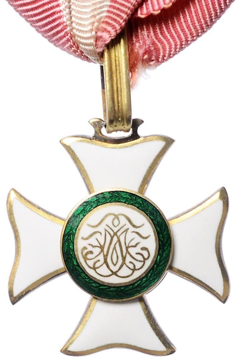 knight's cross fake made by Rothe.jpg