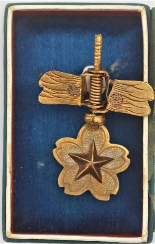 Kobe City Military Reservists Association Commemorative  Badge.jpg