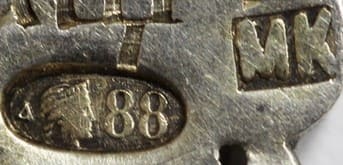 Крест в память  300-летия царствования Дома Романовых клеймо МК.jpg